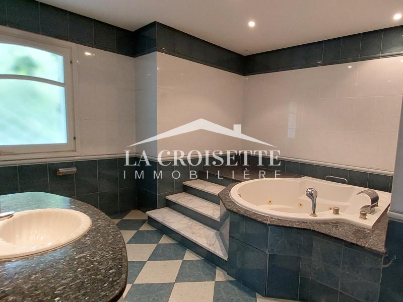 Villa S+4 à Gammarth